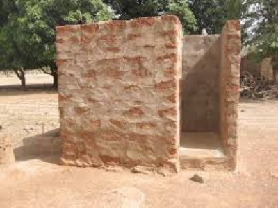 Kaya : les sapeurs-pompiers sauvent un nouveau-né abandonné dans une latrine