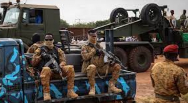 Forces armées nationales : 4 soldas radiés pour  trafic d’armes, vol et recel de matériel de l’armée