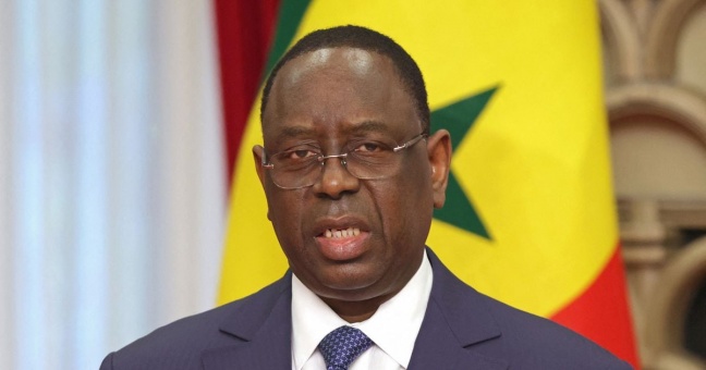 Report présidentielle sénégalaise : Macky Sall assure le service après-vente de son lenga (1)